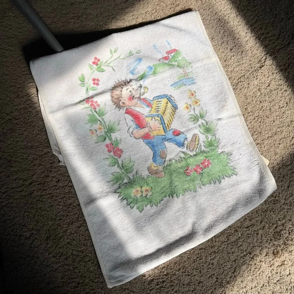 VTG Hedgehog Accordion Terry Guest Towel Alpine Folk Art Storybook Linen